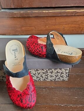 Think! Julia Red Leopard Print Slip-On Clogs with Black Strap Sz. 36 = 6